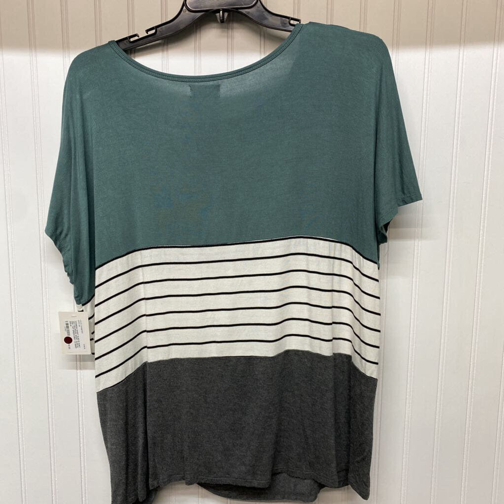 SHORT SLEEVE KNIT TOP