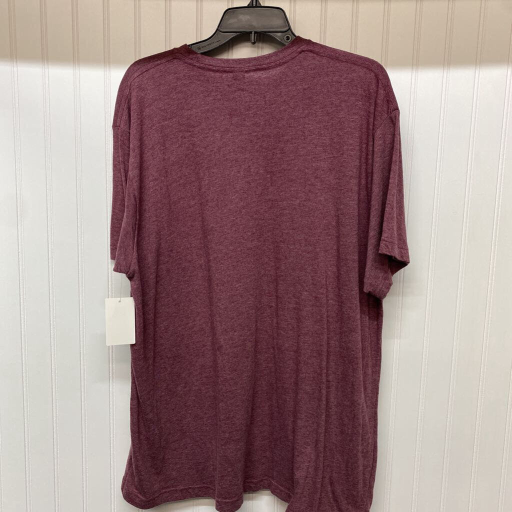 GRAPHIC TEE