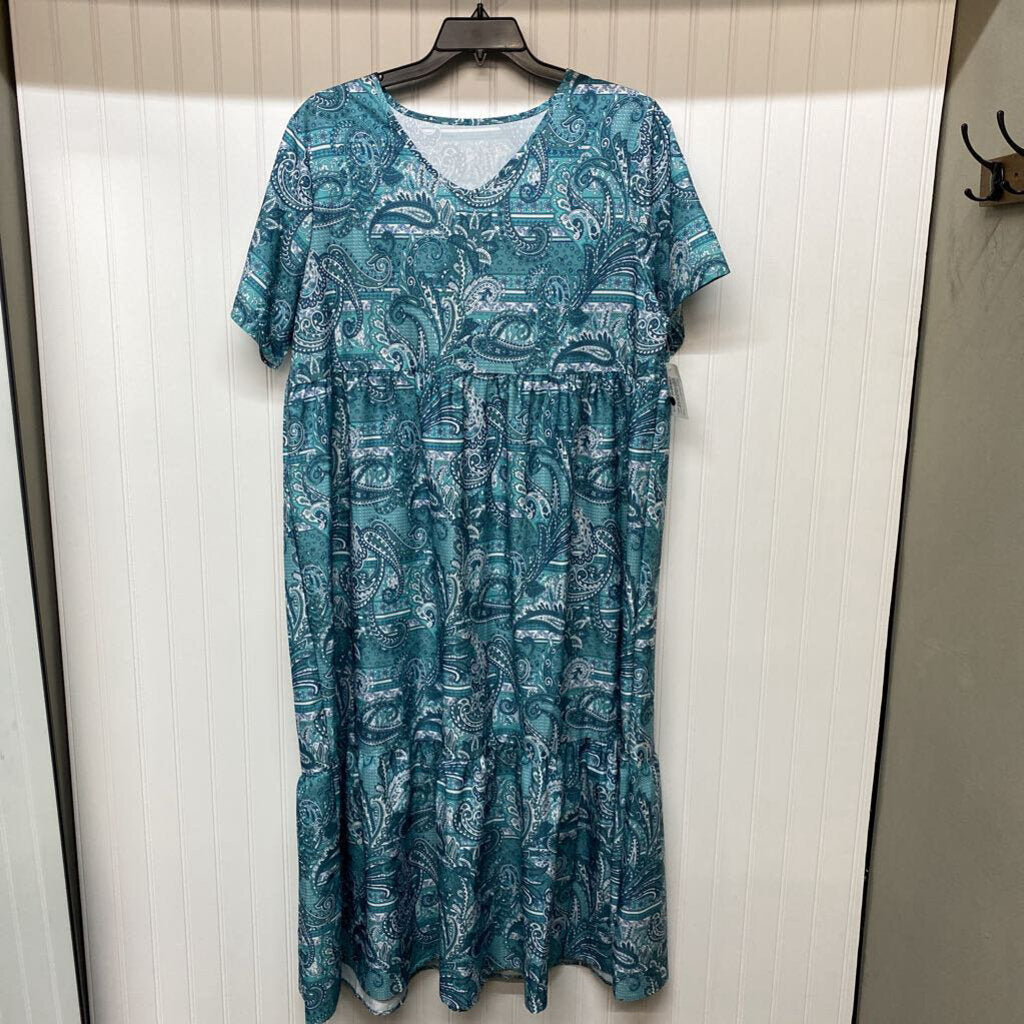 SHORT SLEEVE PAISLEY DRESS