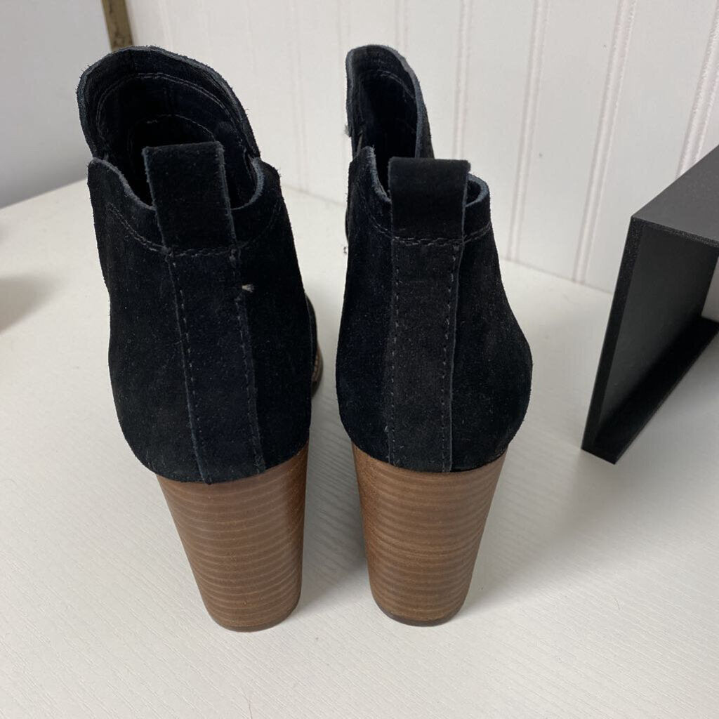 SUEDE ANKLE BOOTS