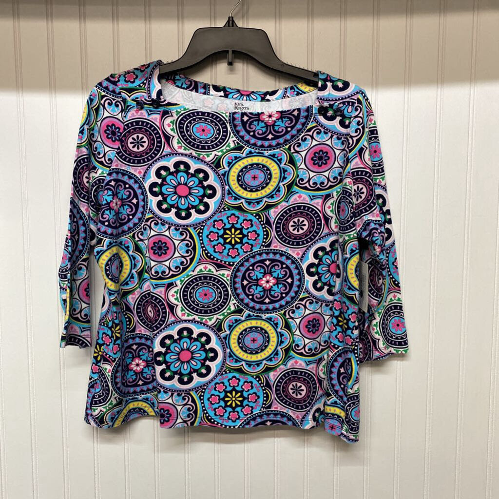 MULTI COLORED 3/4 SLEEVED
