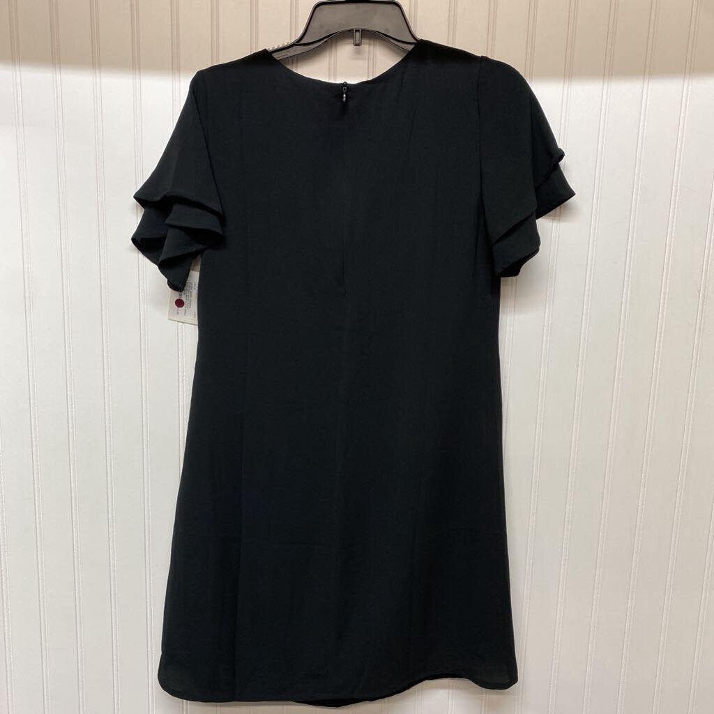 SHORT SLEEVED V NECK