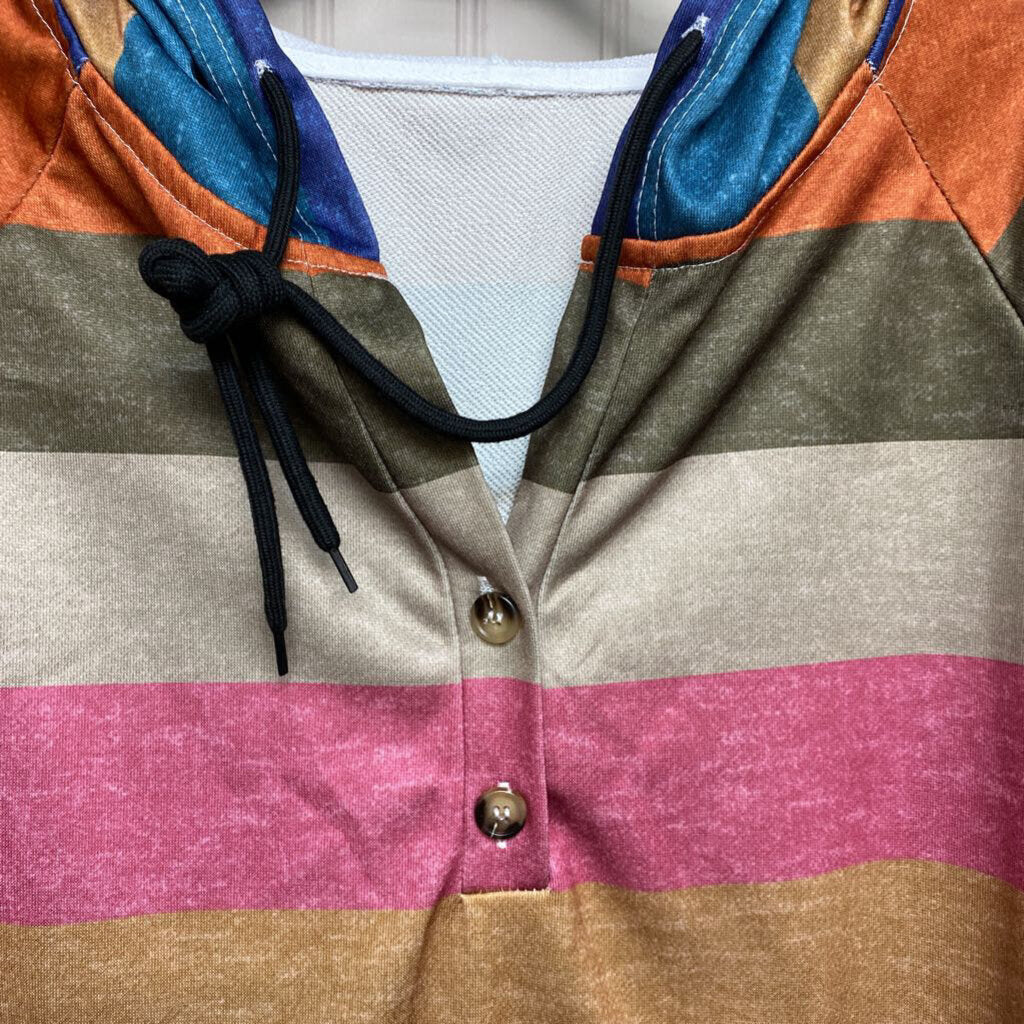 HOODED LONG SLEEVED