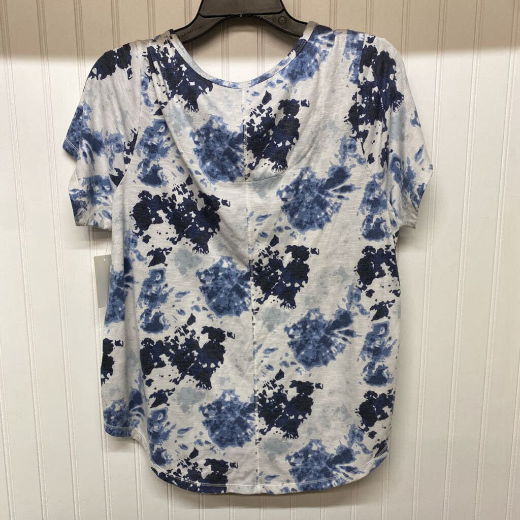SHORT SLEEVED W/BUTTONS
