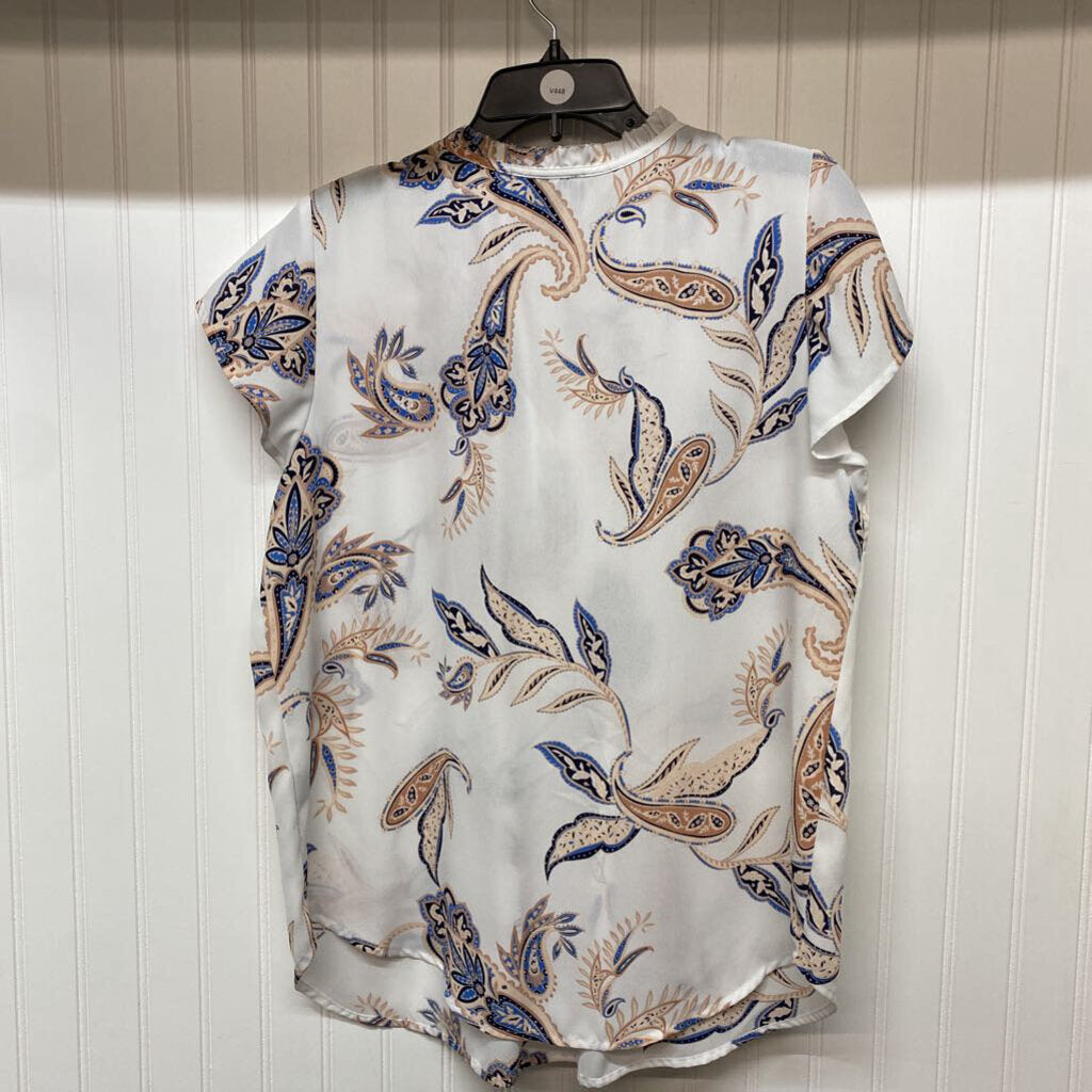 RUFFLED SLEEVED TOP