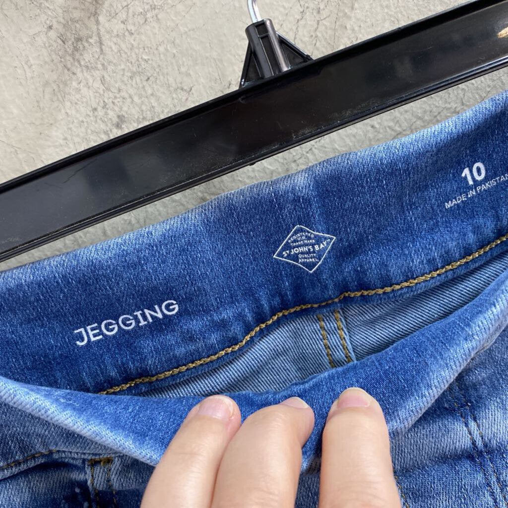 ELASTIC WAIST JEGGINGS