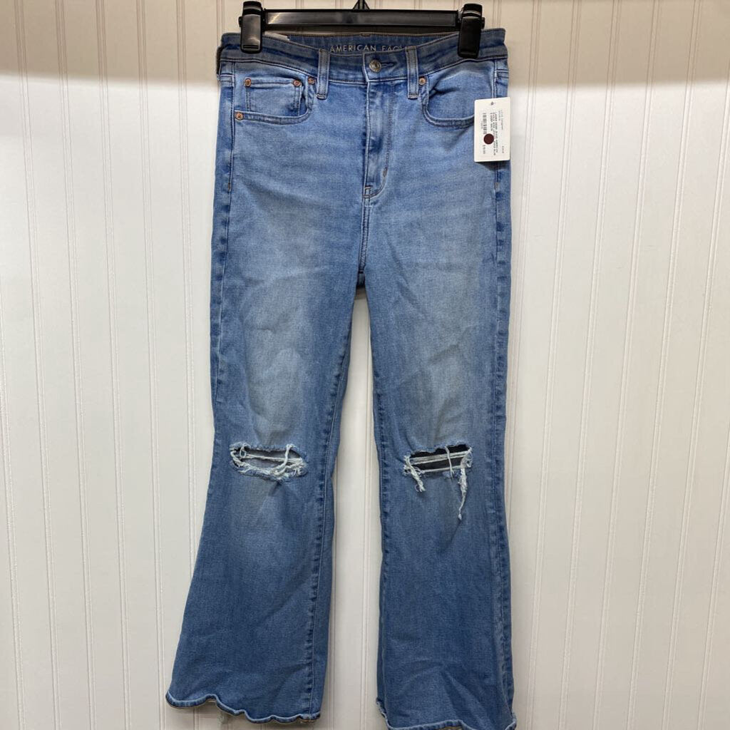 WIDE LEGGED JEANS
