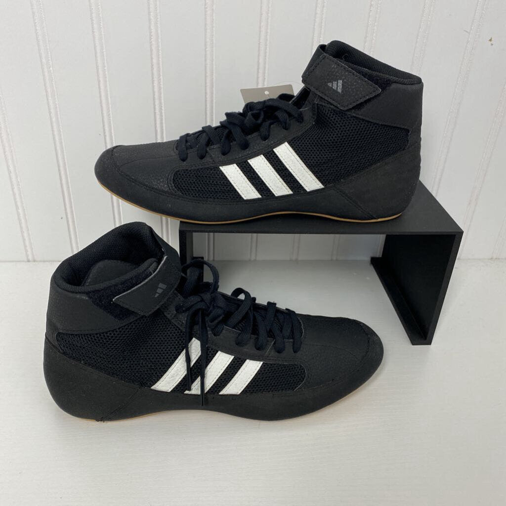 HIGH TOP TENNIS SHOE