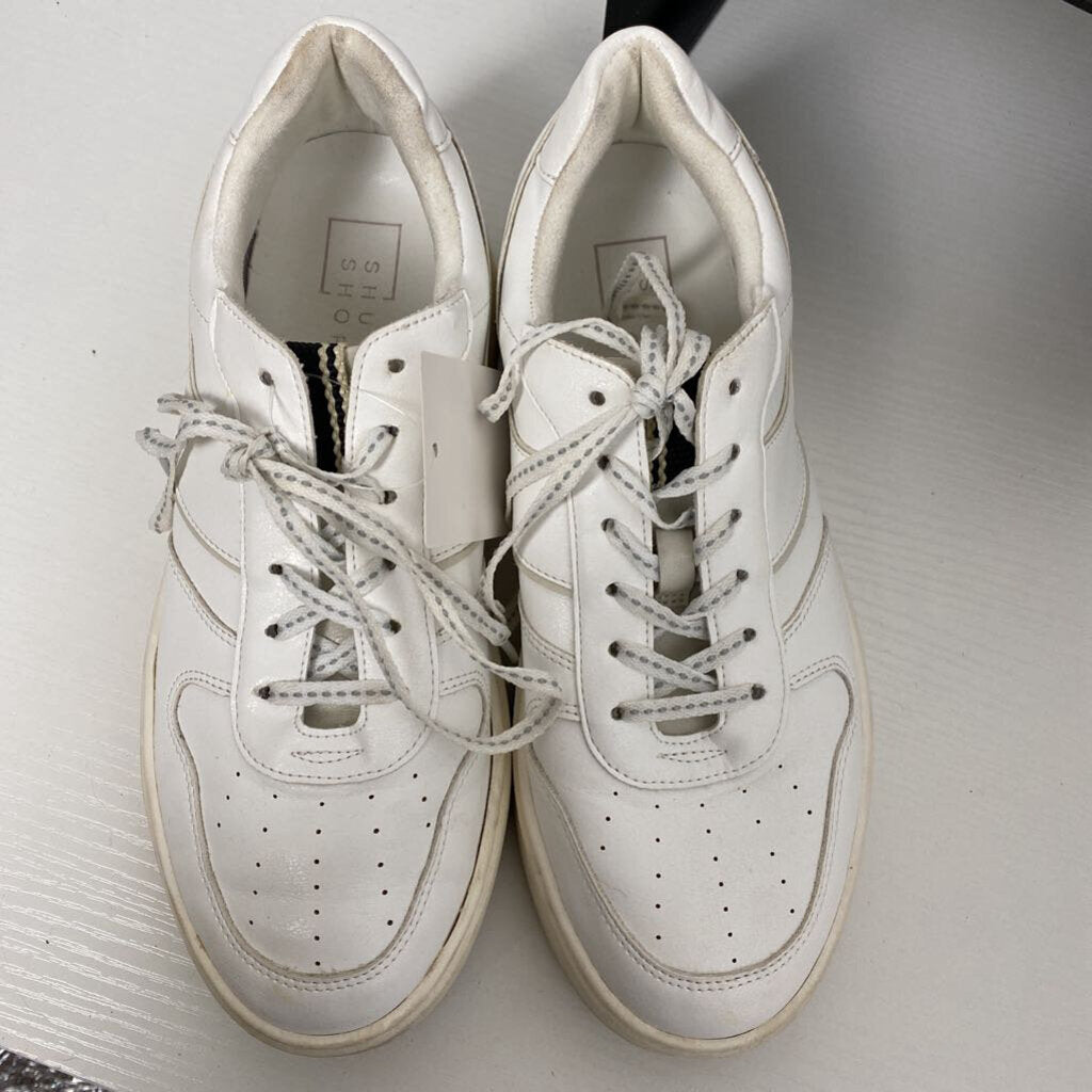 LADIES TENNIS SHOES