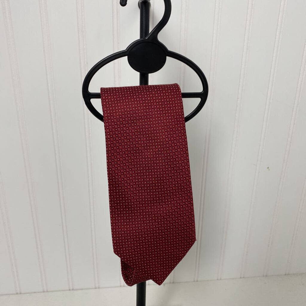 MAROON TIE