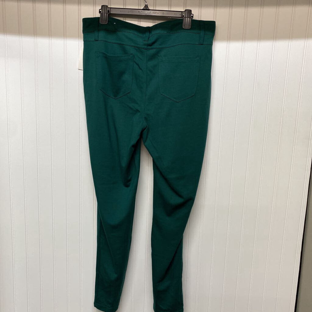 FLAT FRONT KNIT DRESS PANTS
