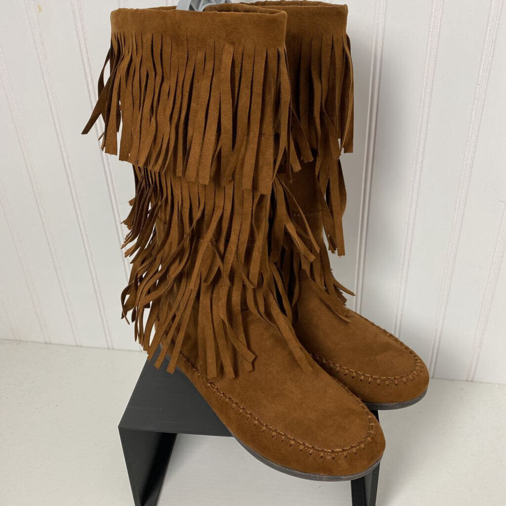 FRINGED BOOTS