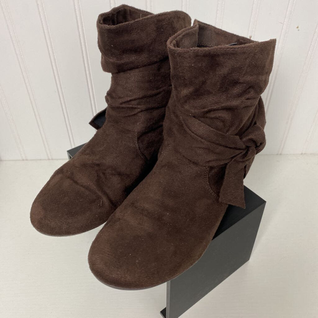 FAUX SUEDE ANKLE BOOTS