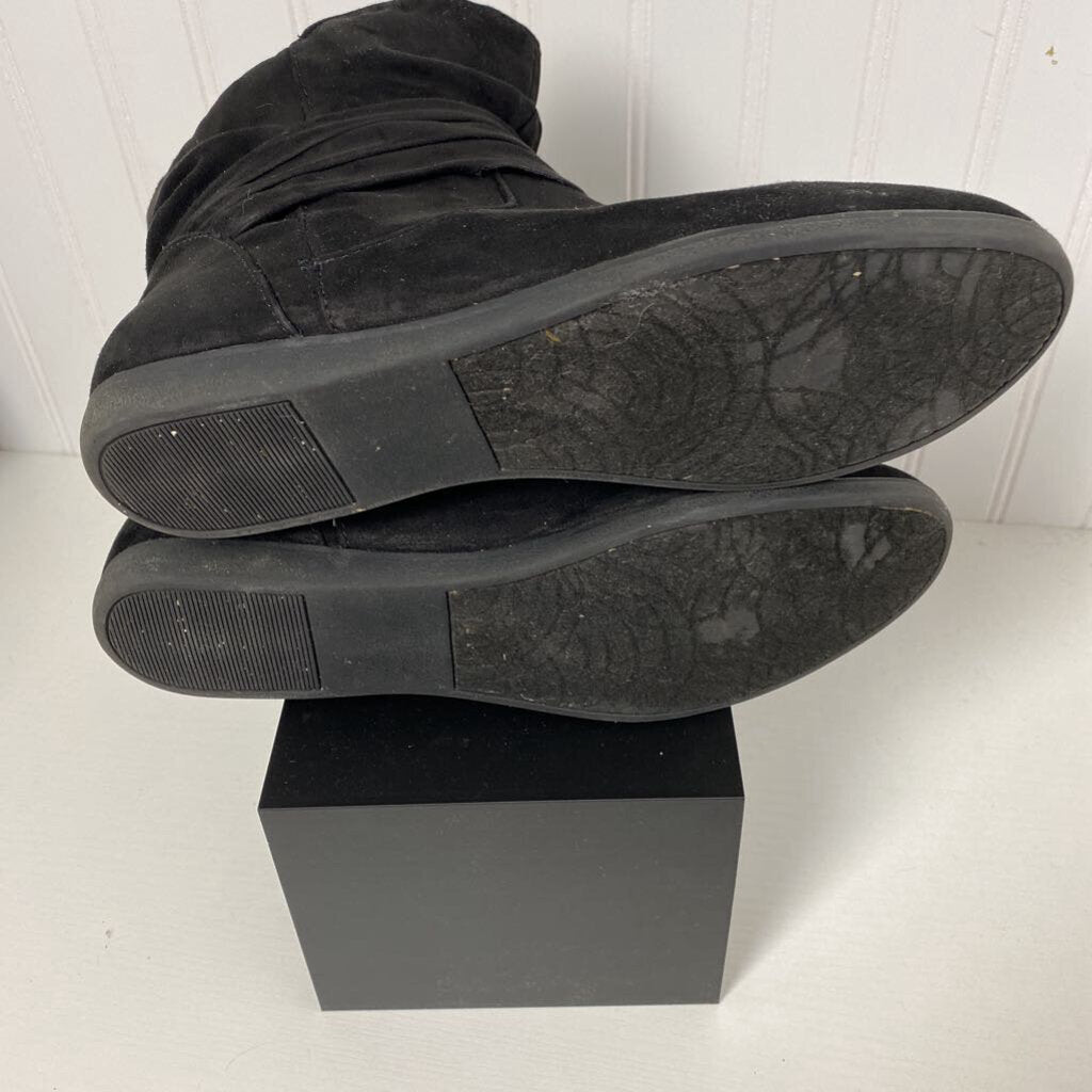 FAUX SUEDE ANKLE BOOTS