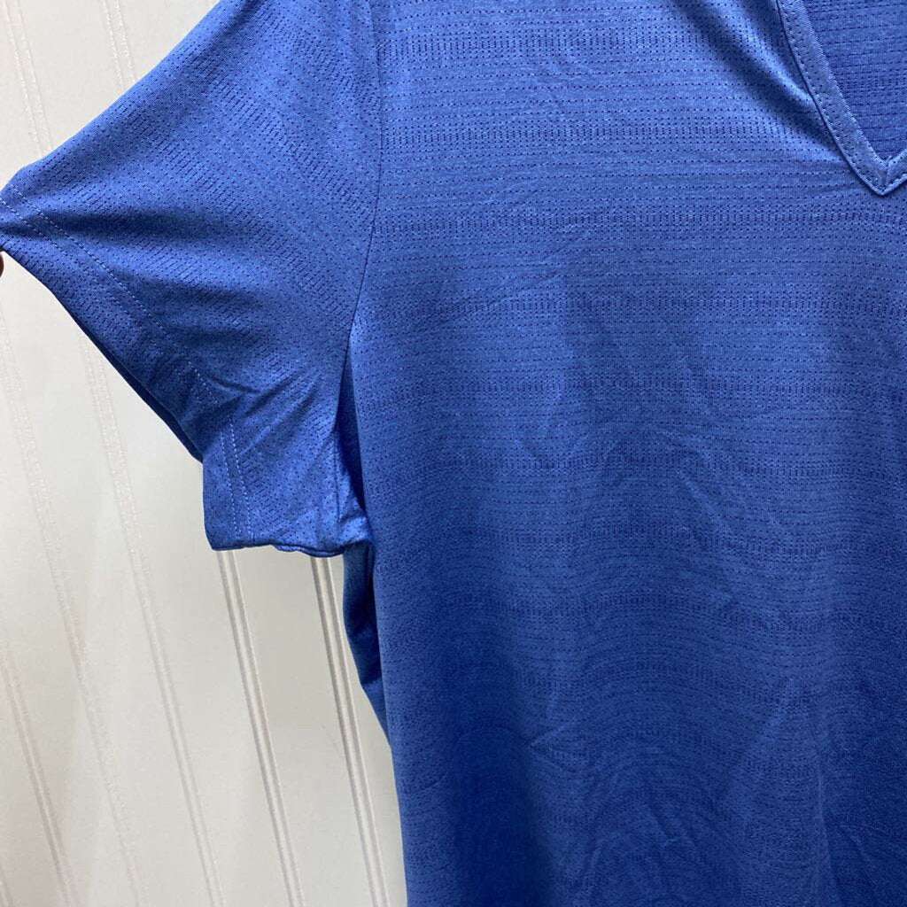 V NECK SHORT SLEEVED