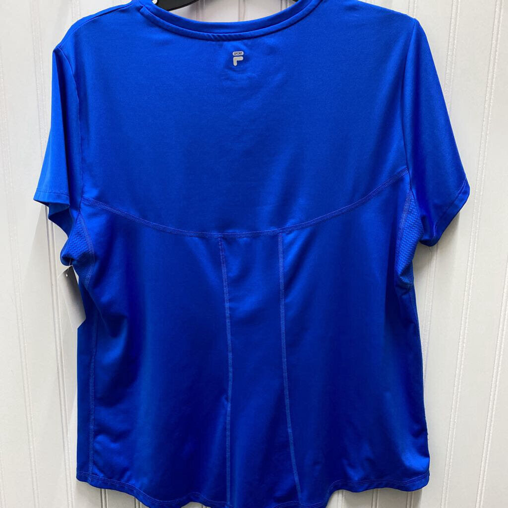 SHORT SLEEVED TOP