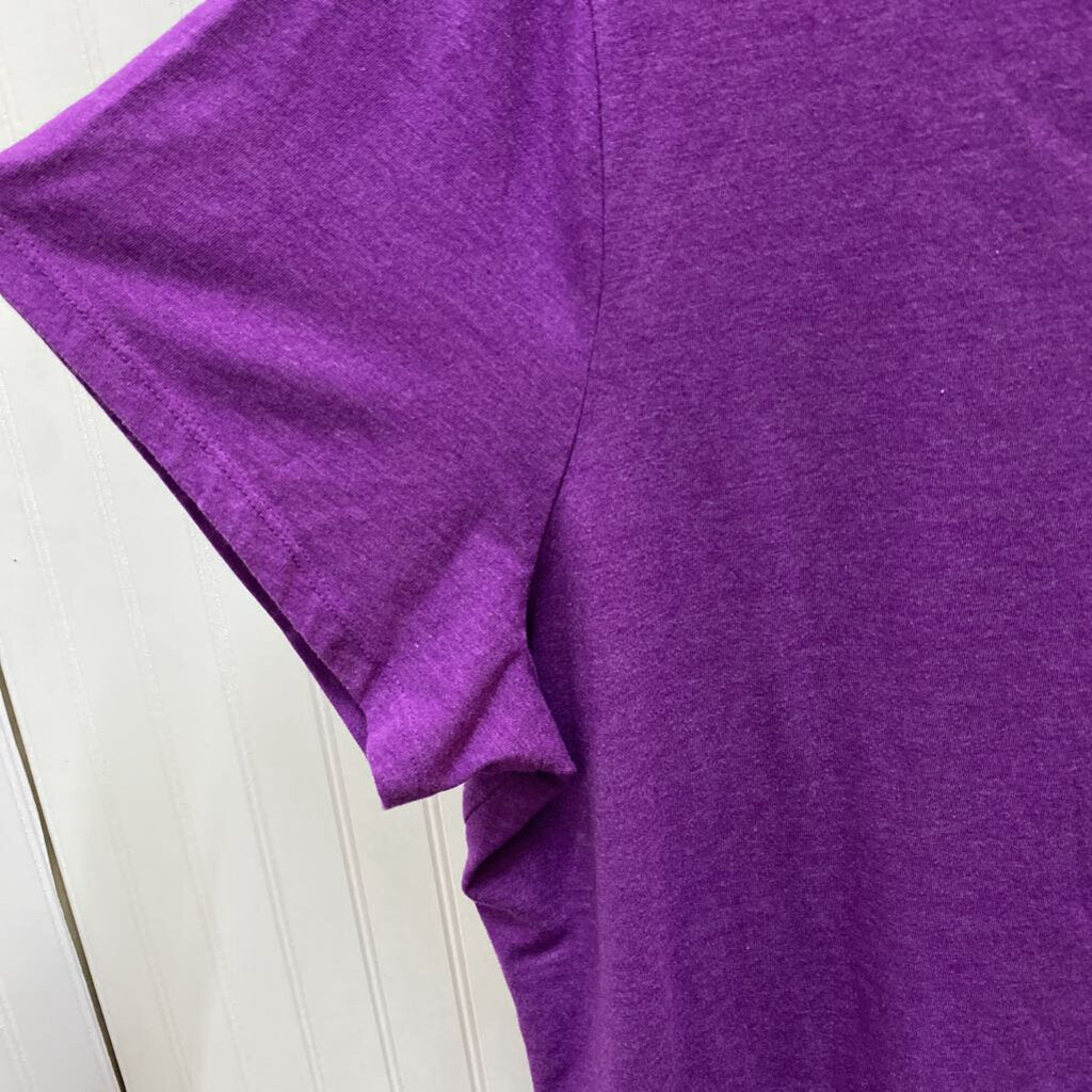 V NECK SHORT SLEEVED