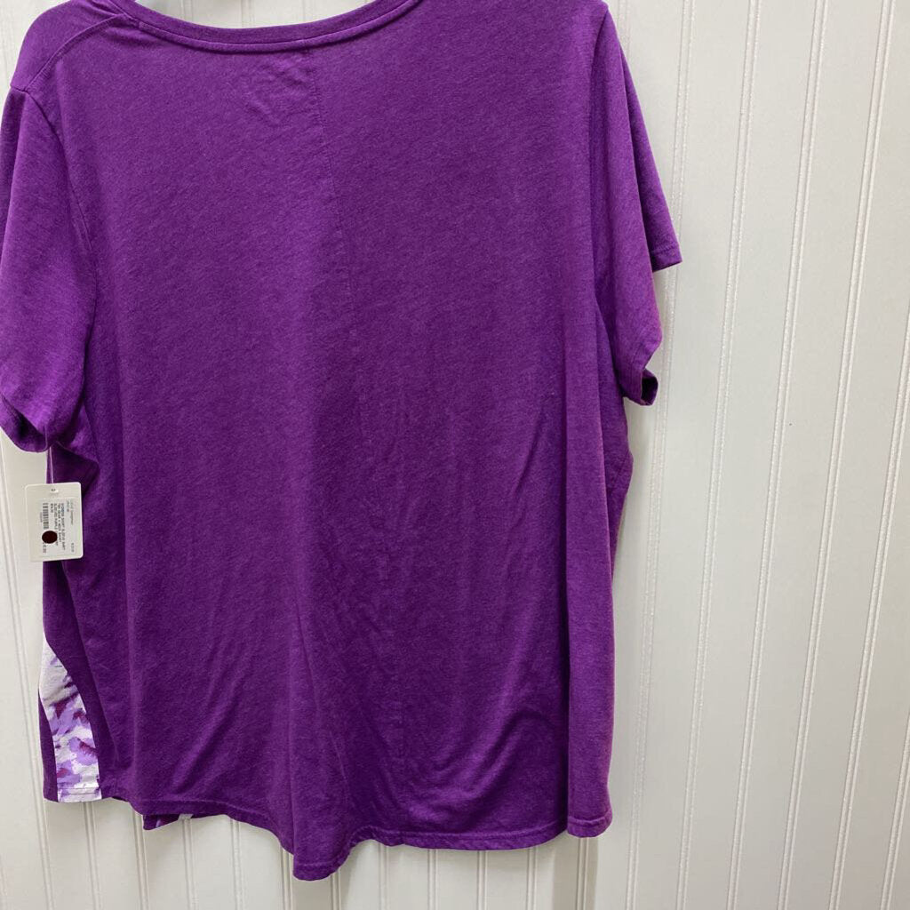 V NECK SHORT SLEEVED