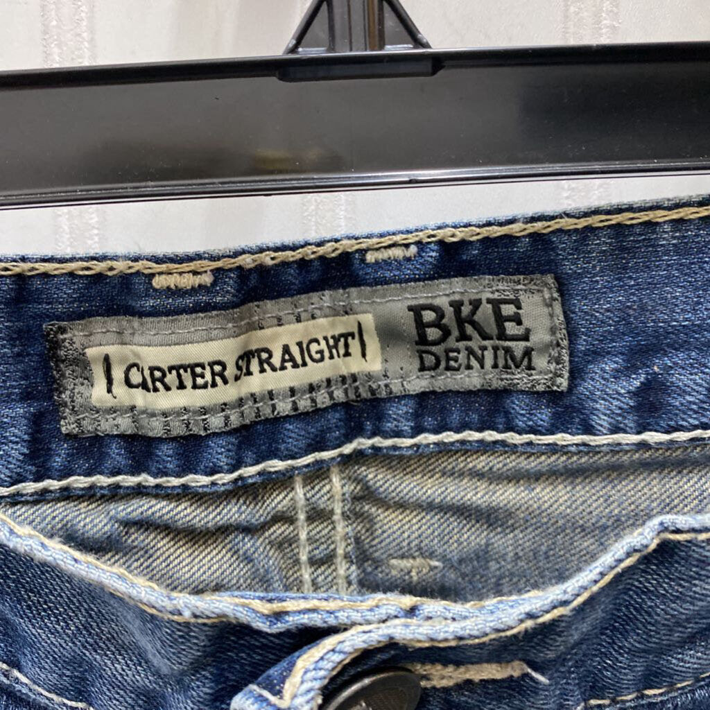 STRAIGHT LEGGED JEANS