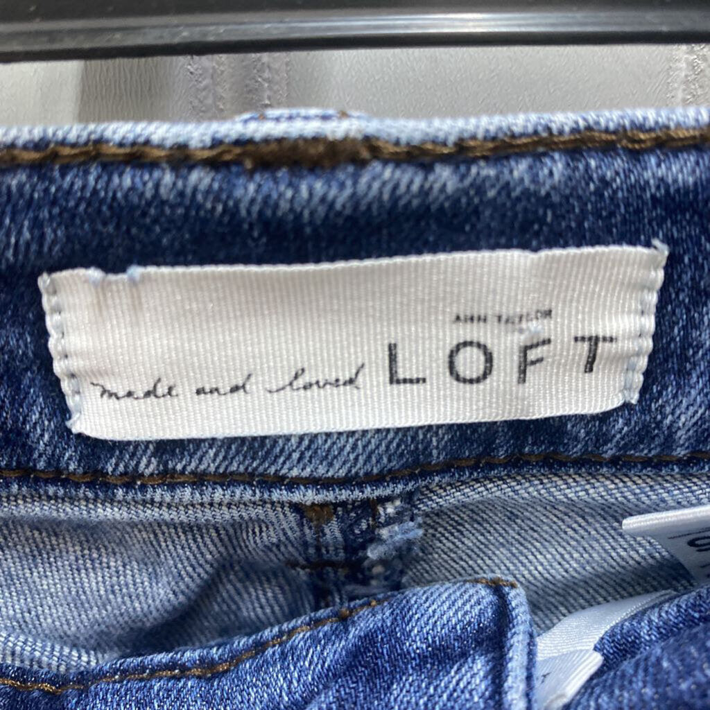 FRAYED HEM JEANS