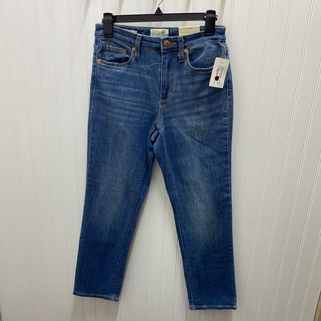 HIGH RISE SLIM STRAIGHT JEANS