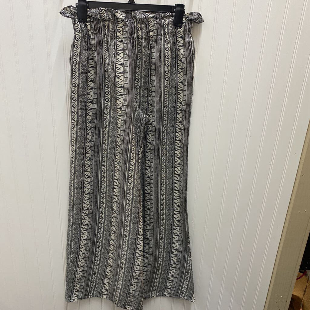 RUFFLED WAIST WIDE LEGGED