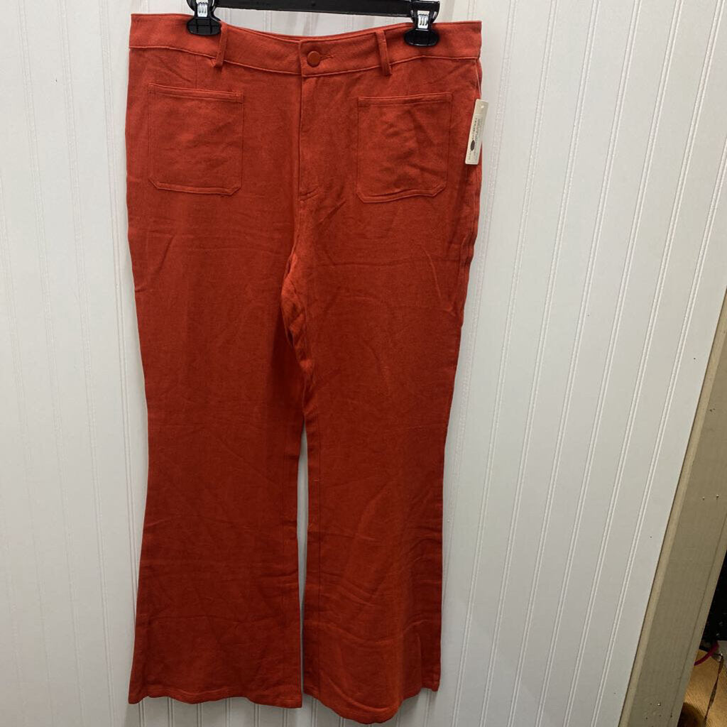 WIDE LEGGED PANTS