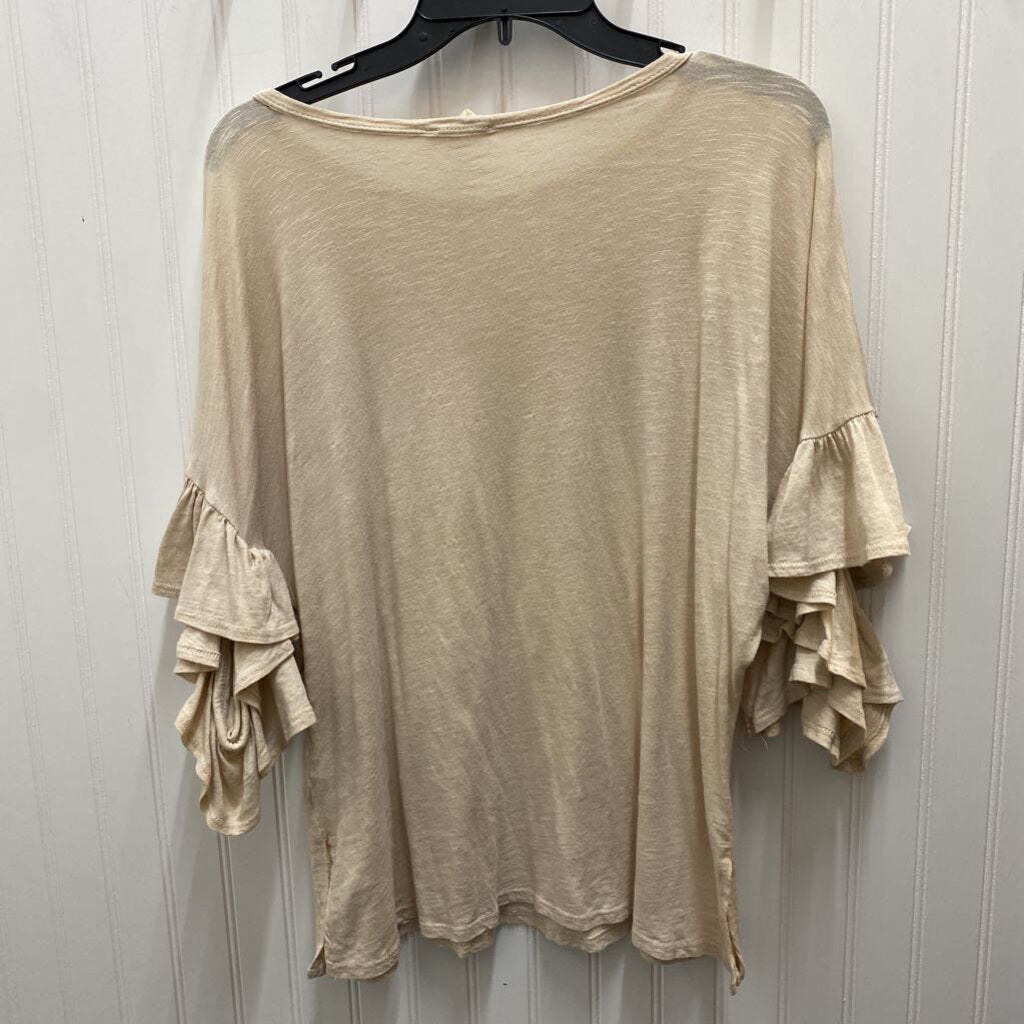 SHORT SLEEVE KNIT TOP