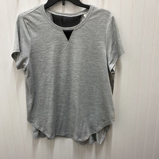 SHORT SLEEVE ATHLETIC SHIRT