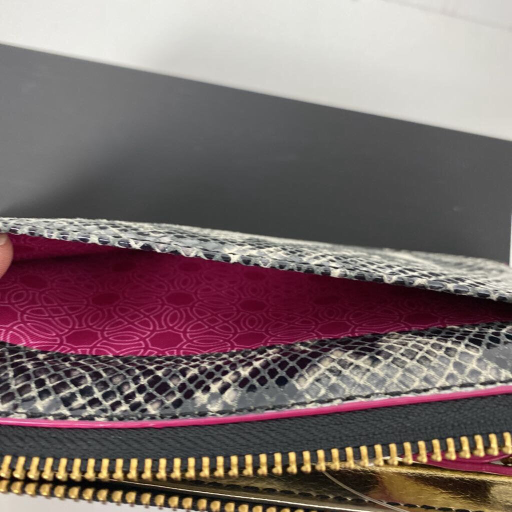 FRINGED WALLET