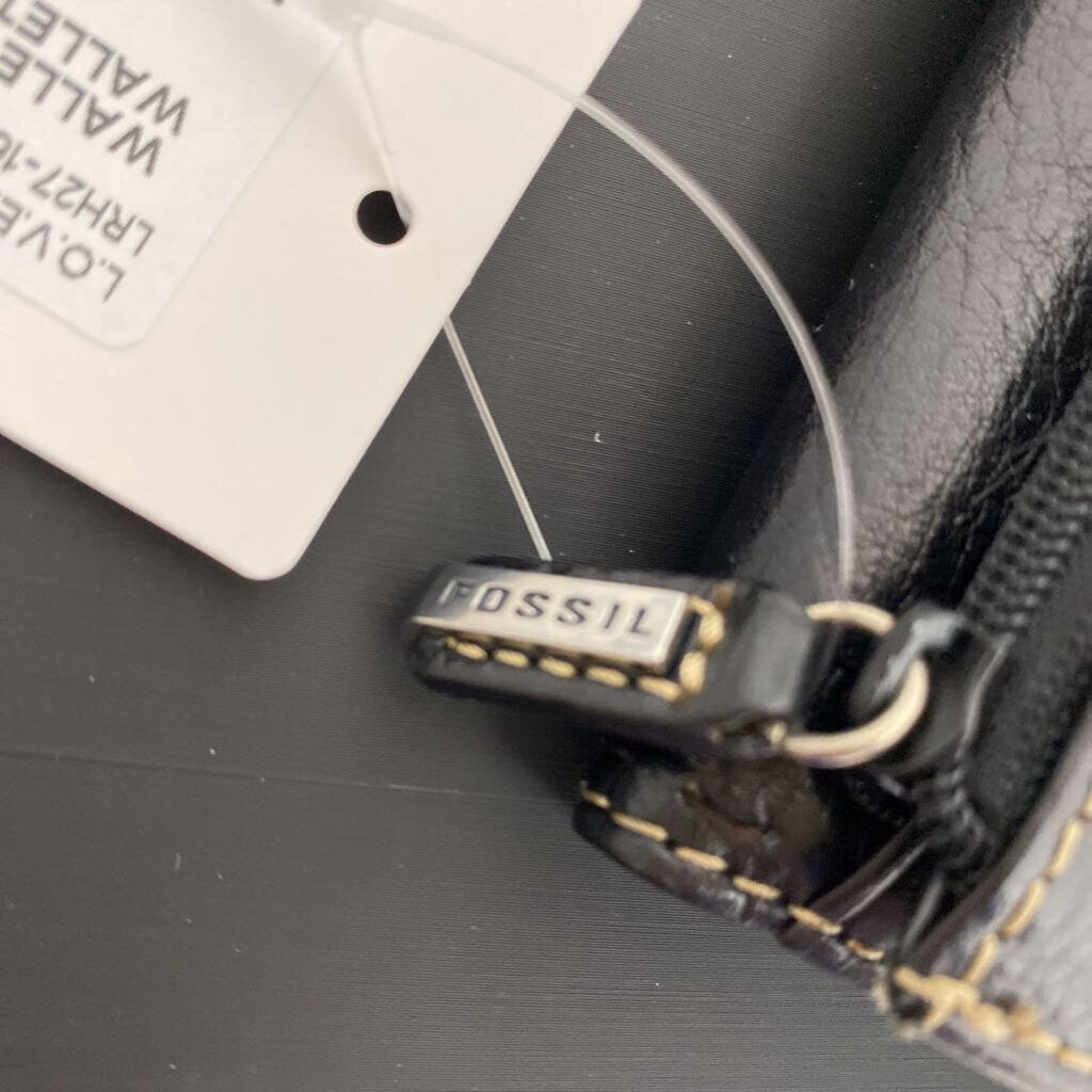 LEATHER WALLET