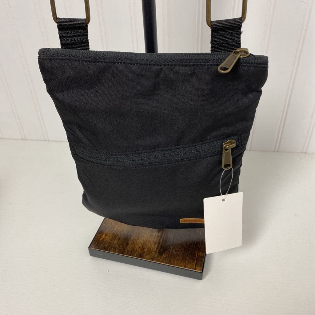 CROSS BODY PURSE