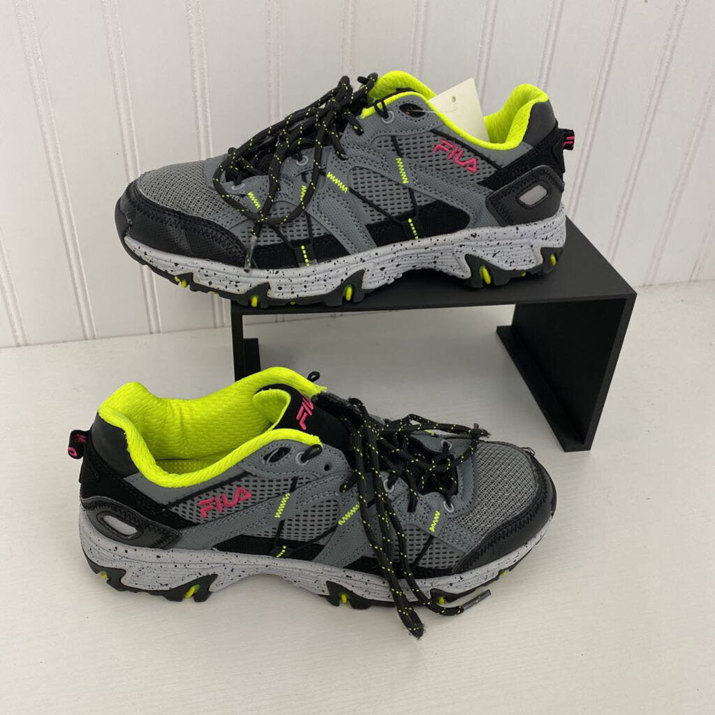 TENNIS SHOES