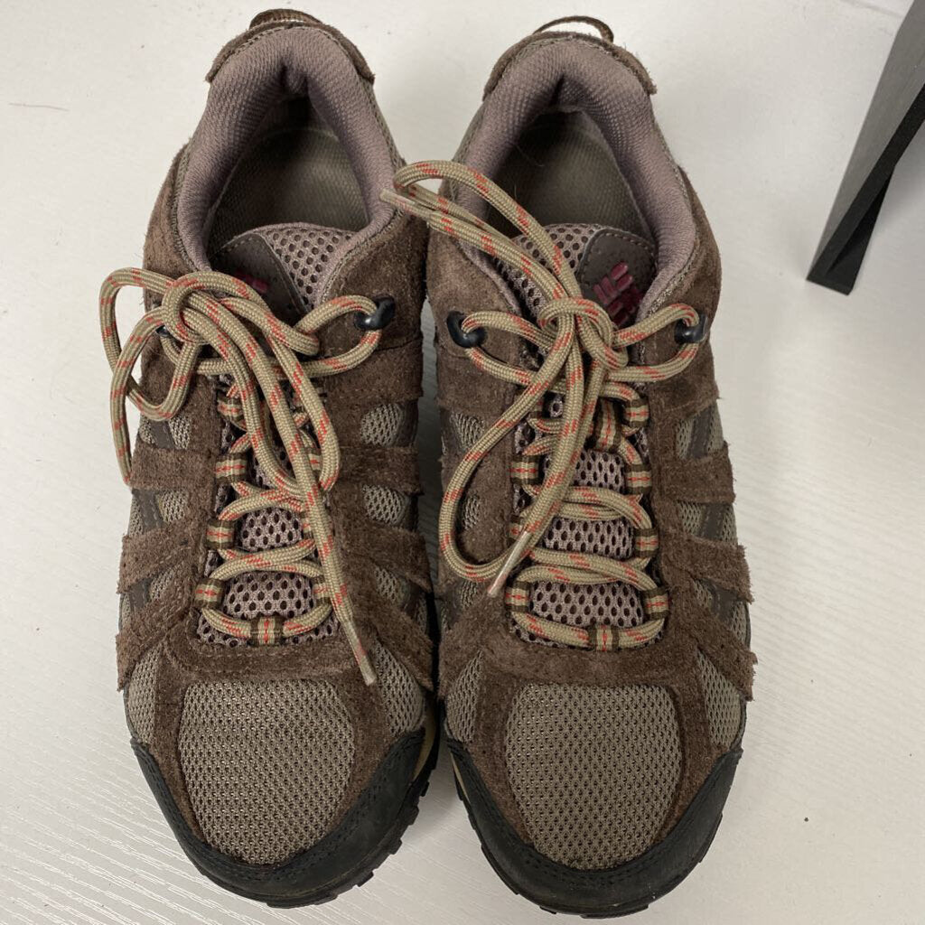 TENNIS SHOES