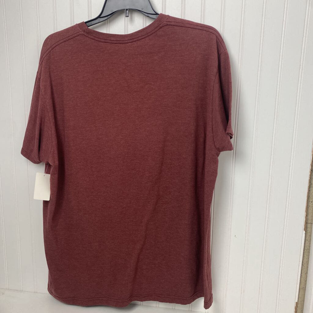 GRAPHIC TEE