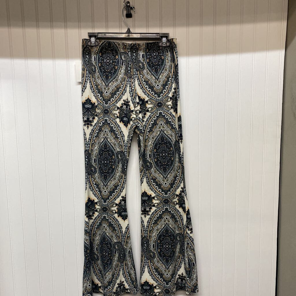 WIDE LEGGED LEGGINGS