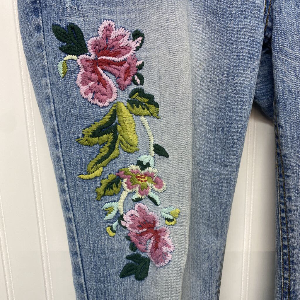 EMBROIDERED LEGGED JEANS