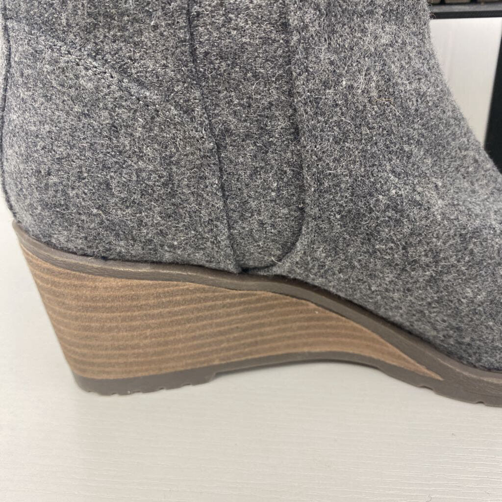 FABRIC WEDGE ANKLE BOOT