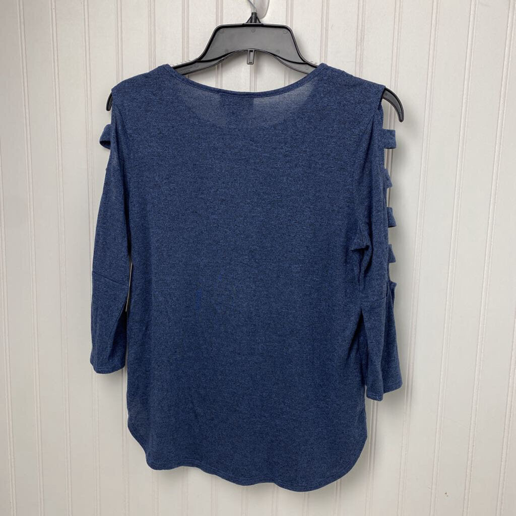 OPEN SLEEVED TOP