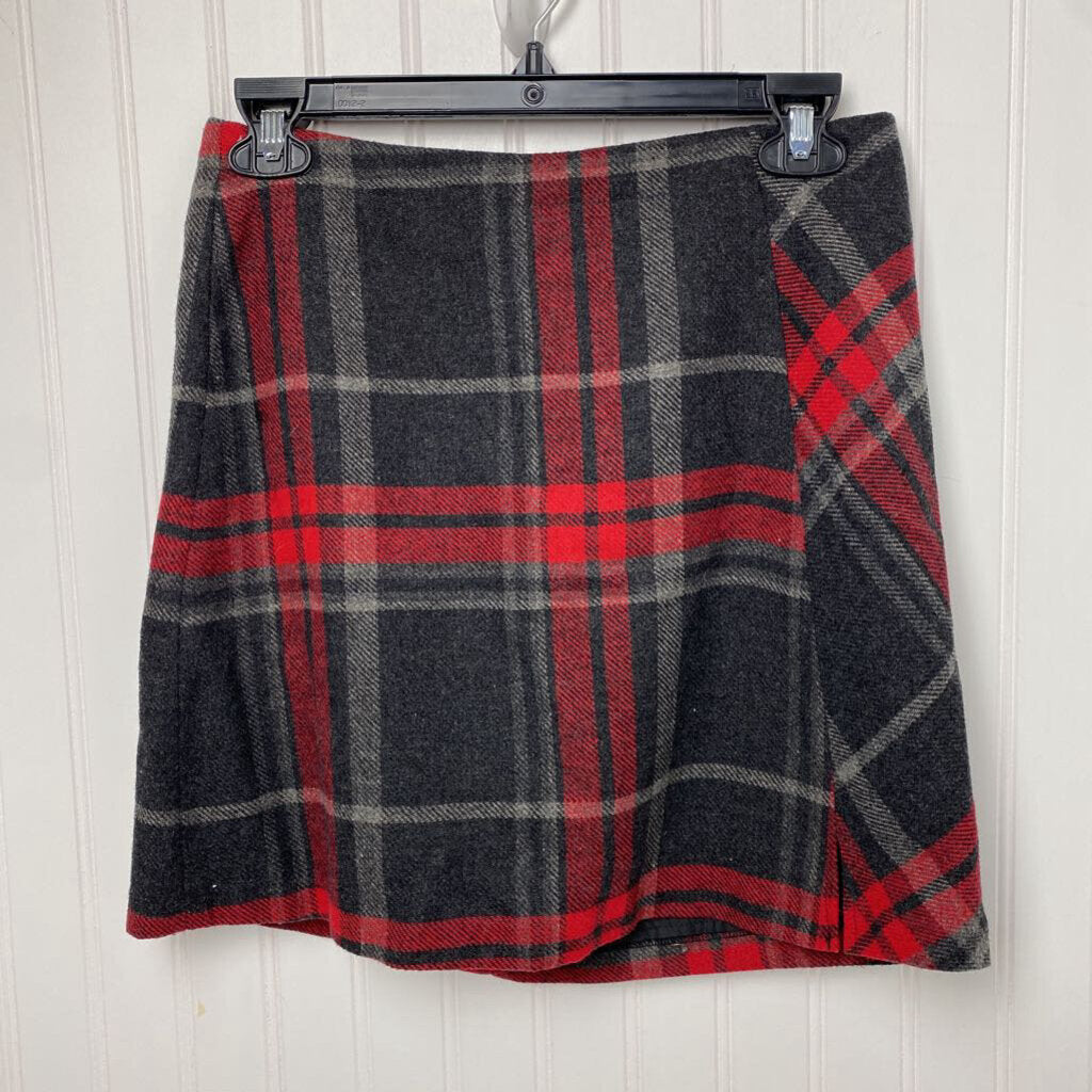 RED AND GRAY PLAID SHORT SKIRT