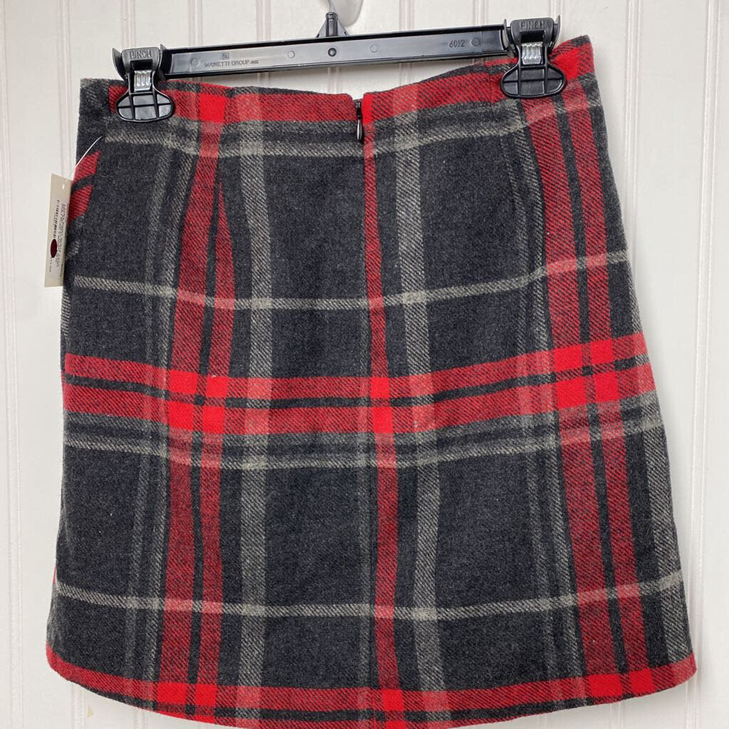 RED AND GRAY PLAID SHORT SKIRT