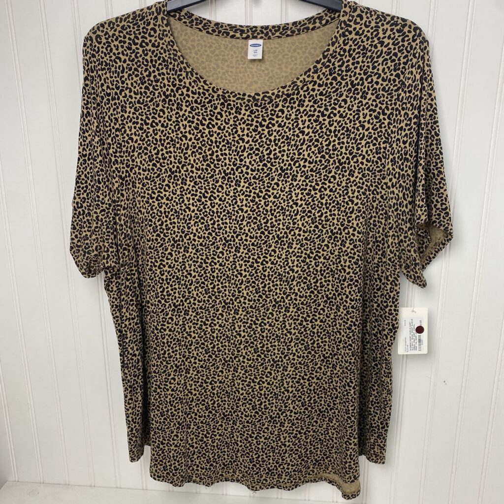 *BASIC SHORT SLEEVE ANIMAL PRINT SHIRT