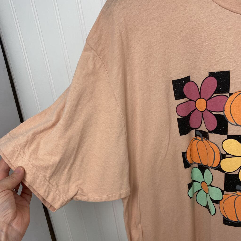 *FLOWER AND PUMPKIN GRAPHIC TEE
