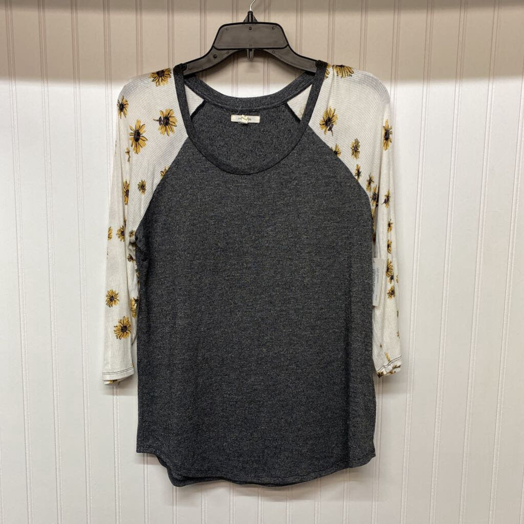 SUNFLOWER SLEEVED TOP
