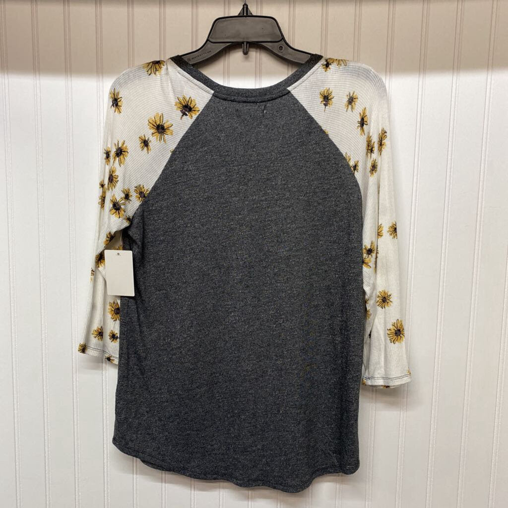 SUNFLOWER SLEEVED TOP