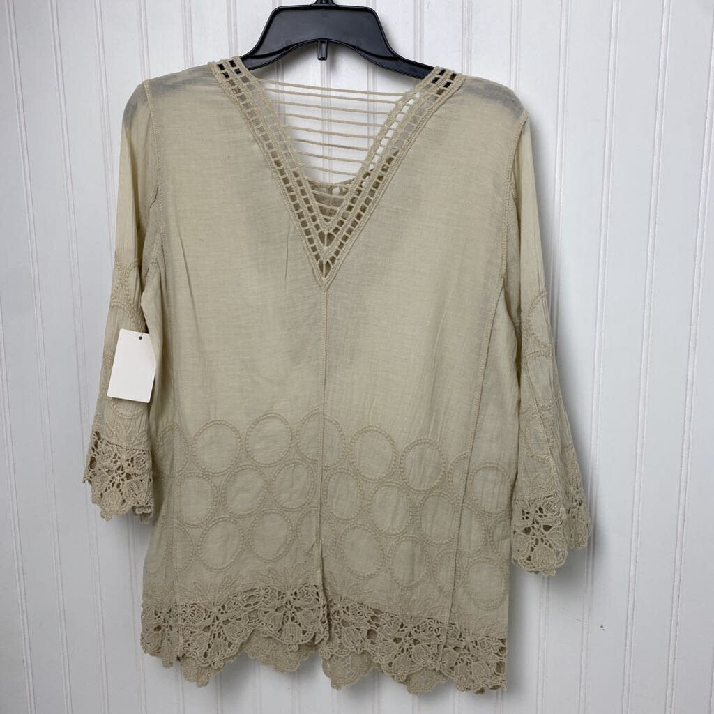 COTTON AND LACE LONG SLEEVED