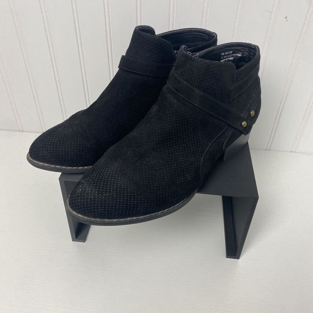*SUEDE ANKLE BOOT
