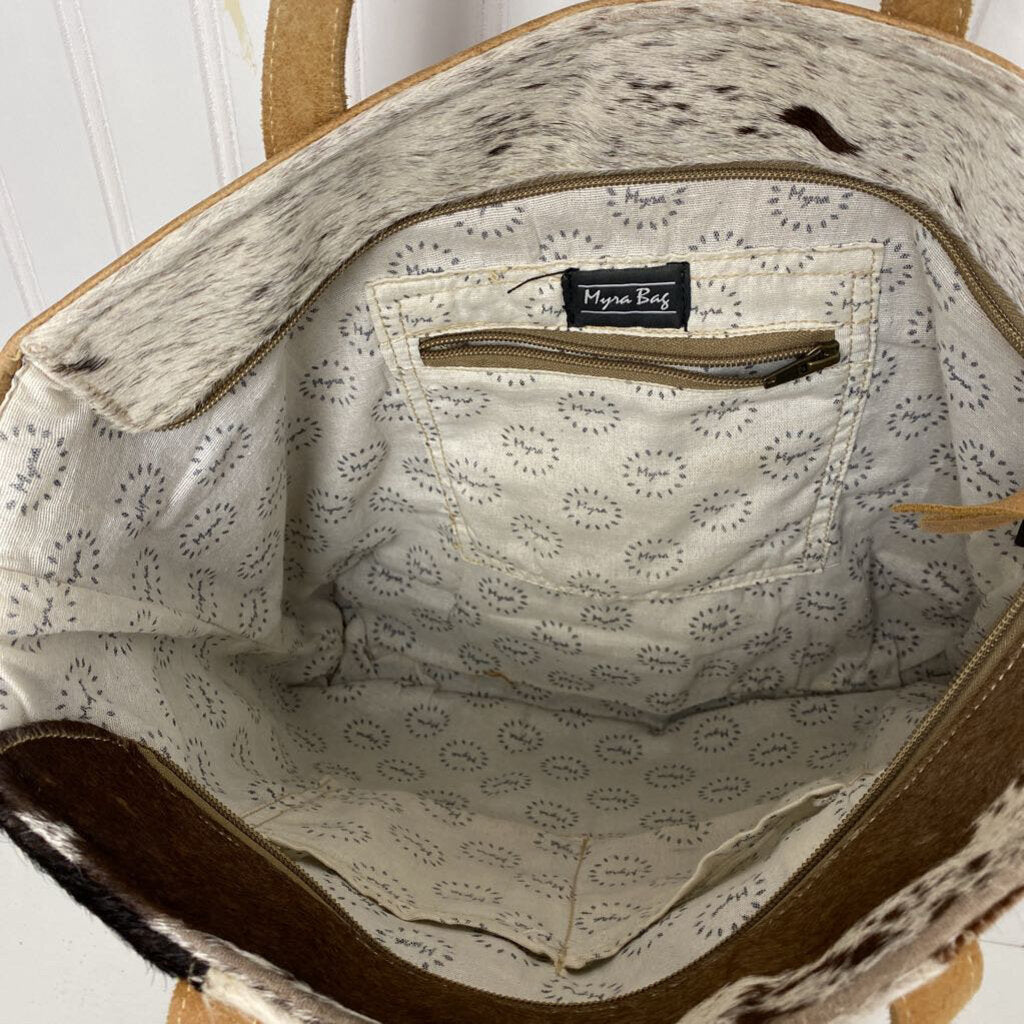 *MULTI PATCH COWHIDE TOTE BAG