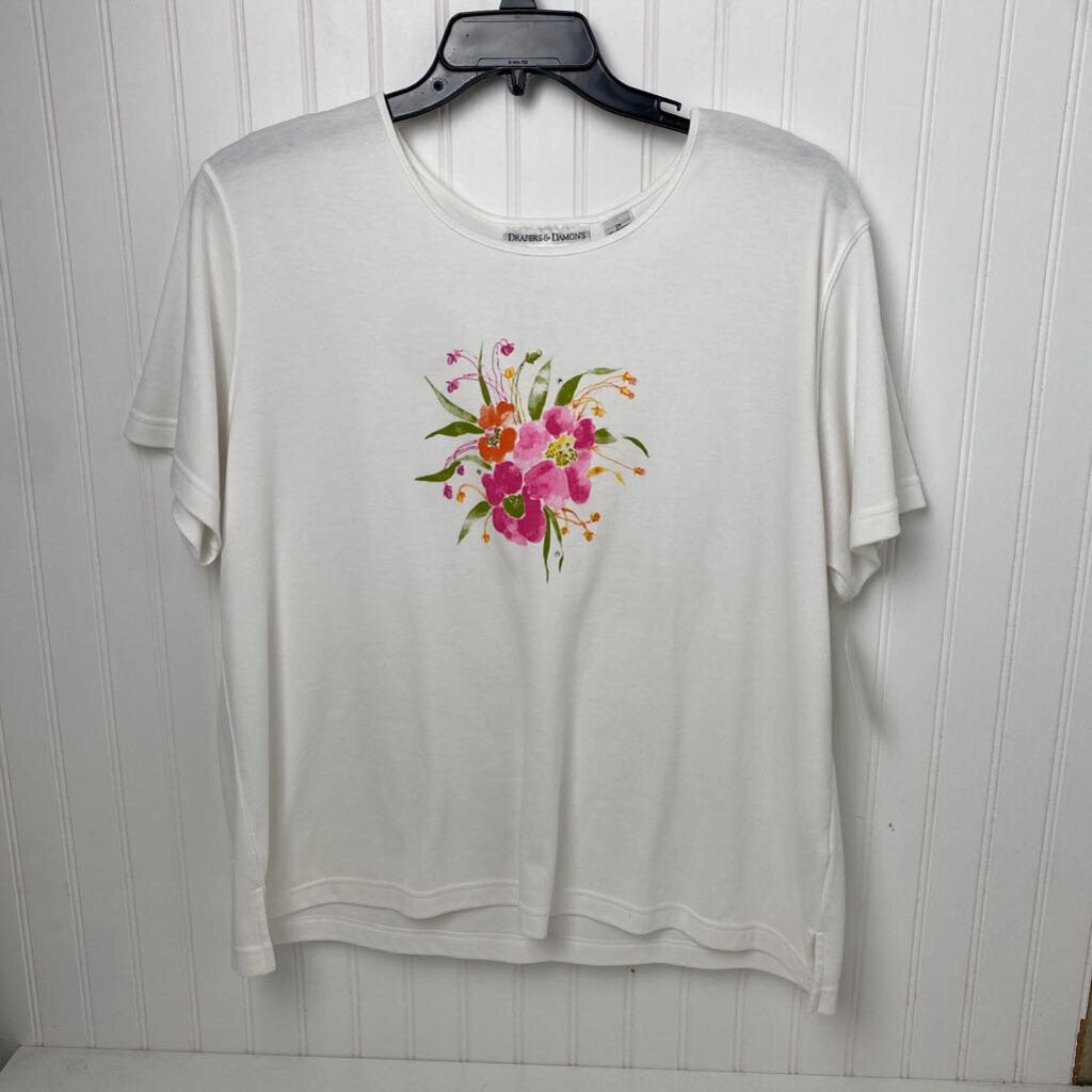 *SHORT SLEEVE WITH FLOWER GRAPHIC