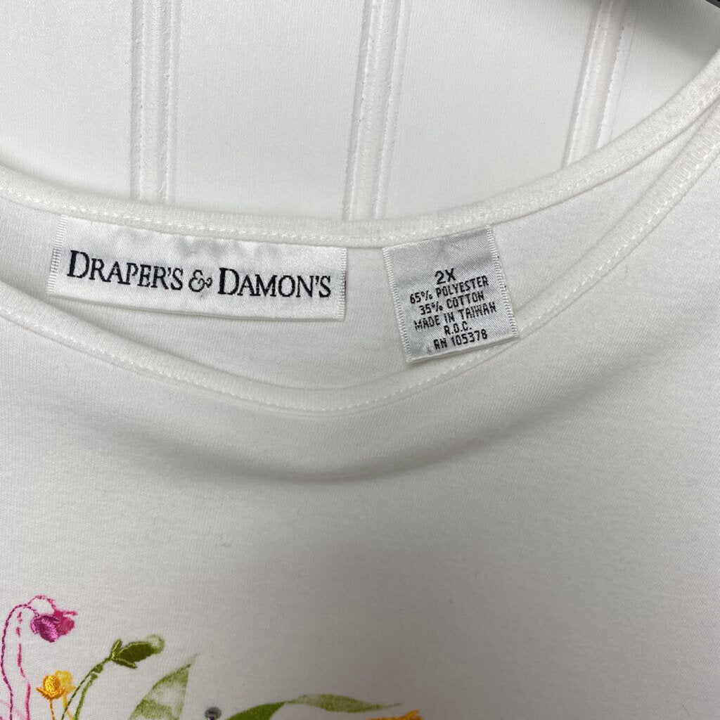 *SHORT SLEEVE WITH FLOWER GRAPHIC